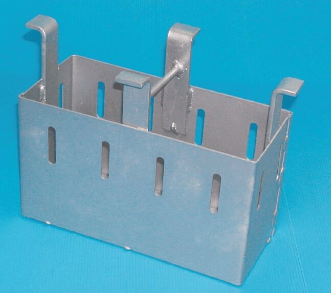 Eimer für gusseiserne Brückenentwässerung – passgenaue Metalllösung zur Aufnahme von Schmutz und für eine zuverlässige Wasserableitung