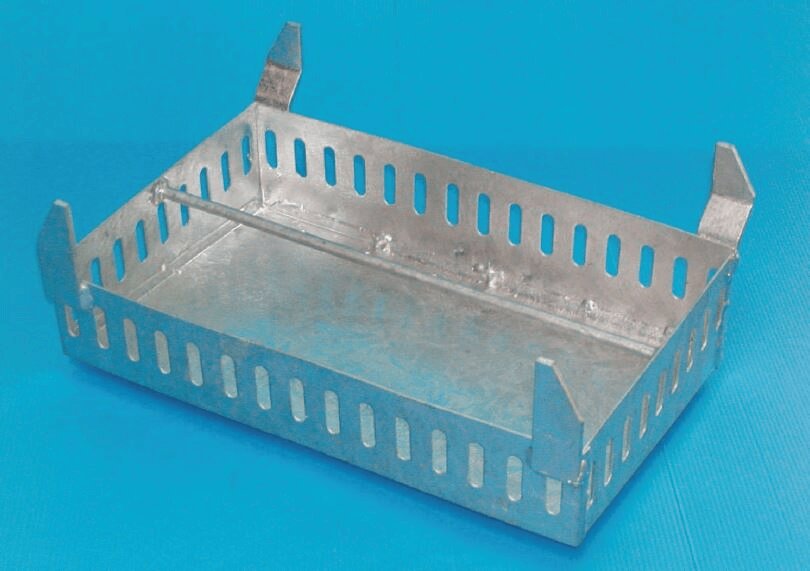 Eimer und Schmutzfänger mit Außenmaß 384 x 268 mm – stabile Metallausführung für effiziente Entwässerung und einfache Reinigung